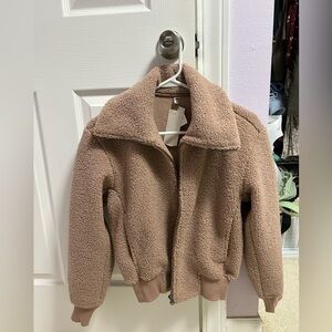 Dusty rose Uniqlo Sherpa Jacket